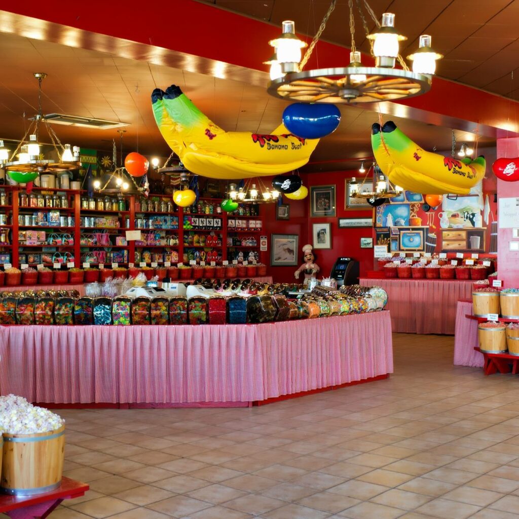 8 Nostalgic Up North Candy Shops to Sweeten Your Week • Up North Action