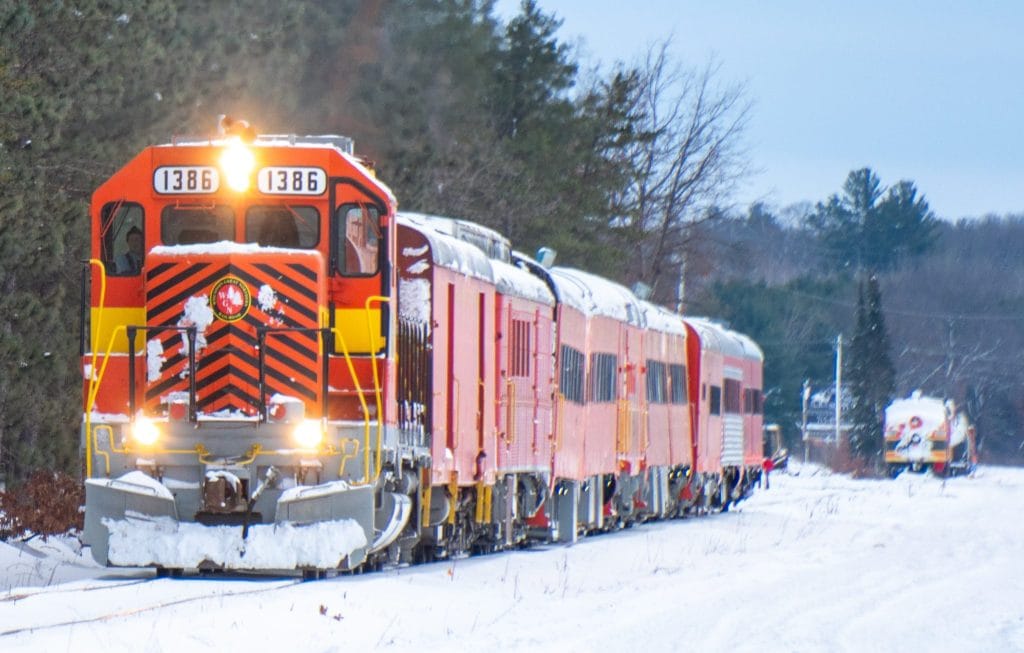 WGN-1386-423-BACKGROUND-12-6-2025